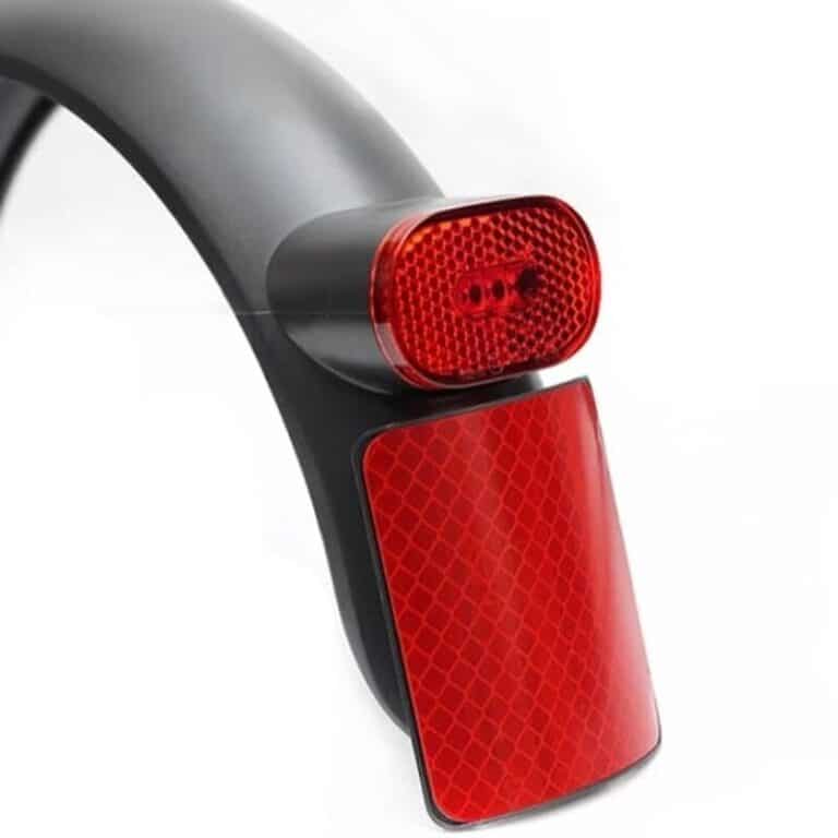 Autocollant réfléchissant garde boue Xiaomi Pro 2 / 1S / Essential / Scooter 3 / M365
