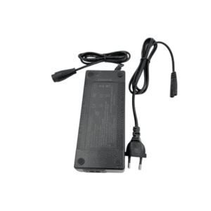 Chargeur trottinette 83V 1.4 A LP16